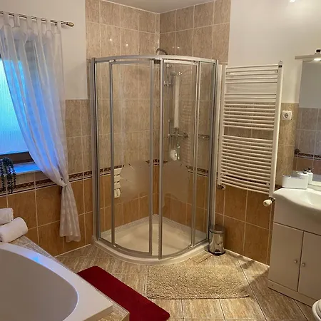 Haus Lucia Apartament Eger