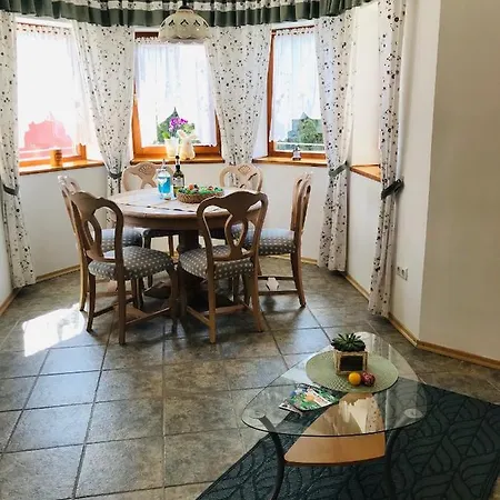 Haus Lucia エゲル